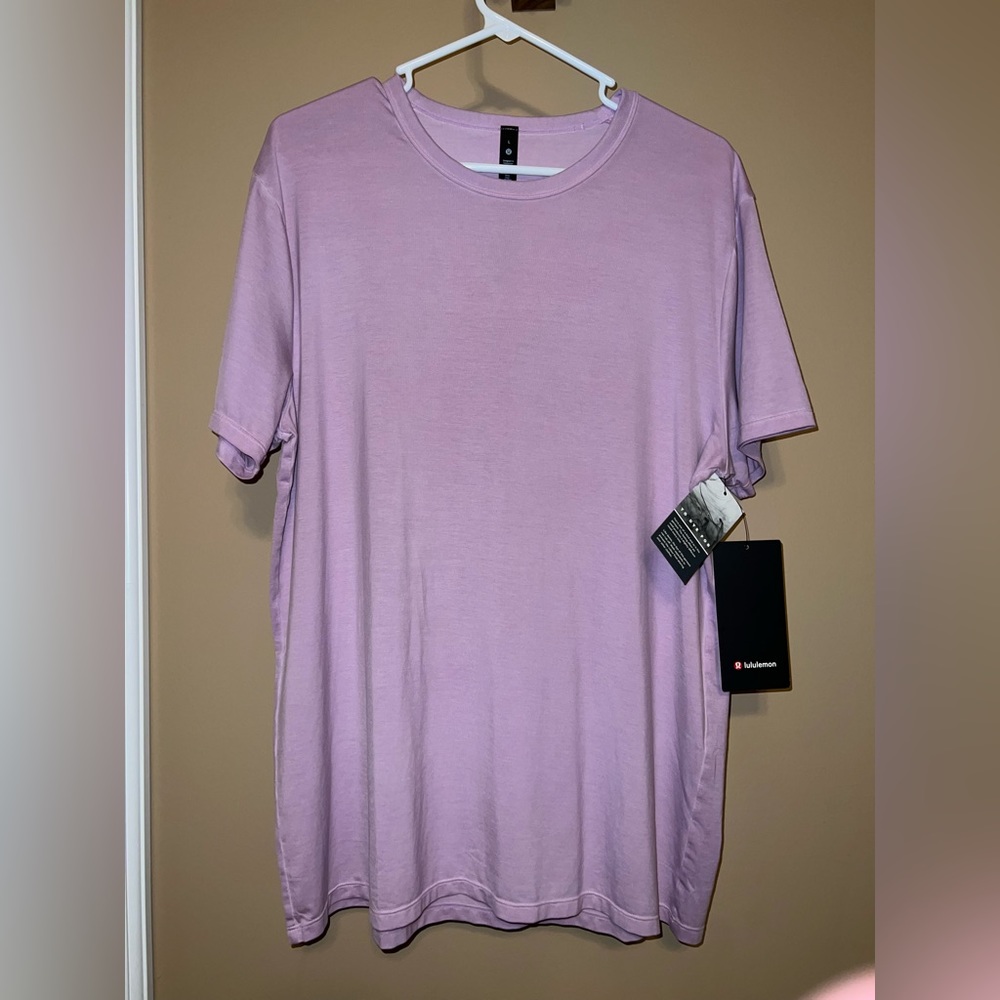 Lululemon Mens The Fundamental T- Shirt Short Sleeve Purple Size Large L NWT
